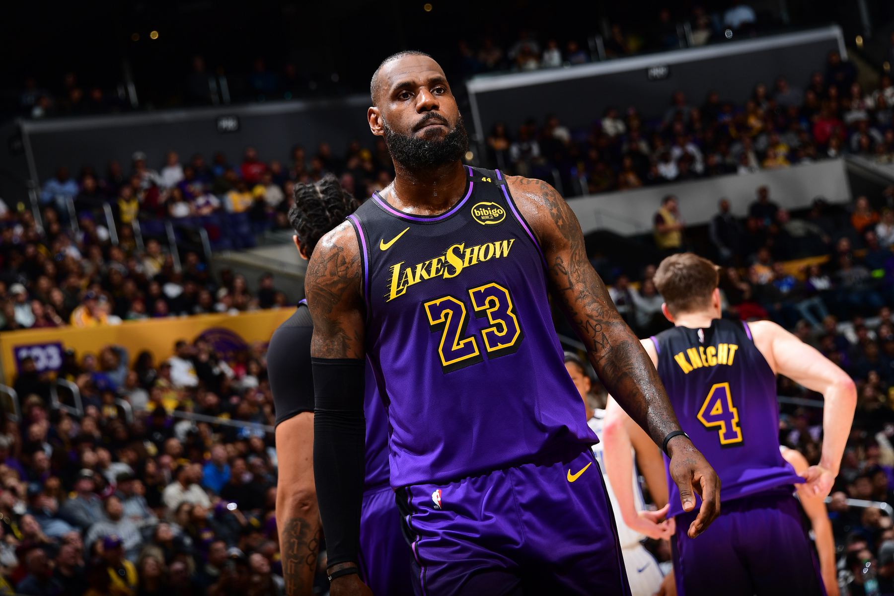 Shams: James สตาร์ของ Lakers จะไม่เดินทางร่วมกับทีมเป็นเวลาห้าเที่ยวติดต่อกัน